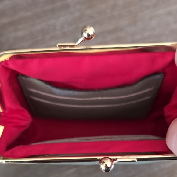 Dooney & Bourke Gray/Taupe Frame Kisslock Wallet - Picture 4 of 9